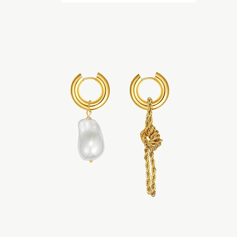 CLASSICHARMS (VANCOUVER) - Unique Asymmetrical Gold Rope Chain Baroque Pearl Drop Earrings