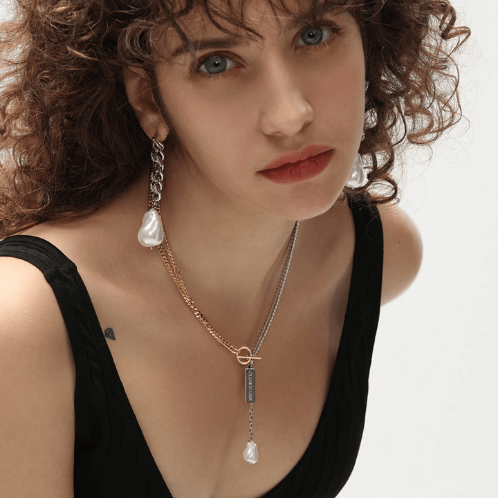 CLASSICHARMS Jewellery CLASSICHARMS (VANCOUVER) - Two-Tone Chain Baroque Pearl Necklace CLASSICHARMS (VANCOUVER) - Two-Tone Chain Baroque Pearl Necklace