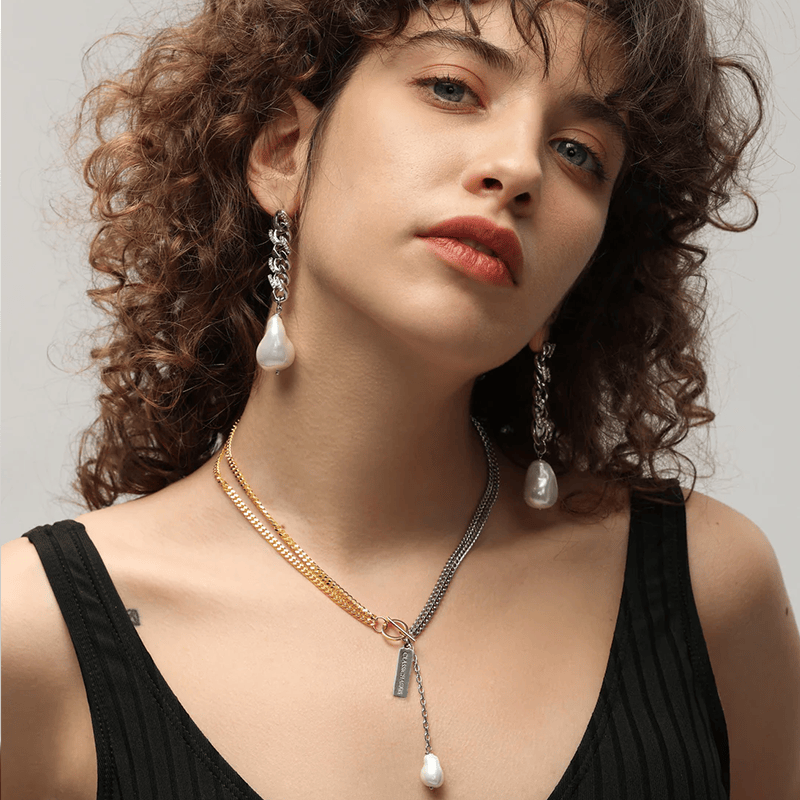 CLASSICHARMS Jewellery CLASSICHARMS (VANCOUVER) - Two-Tone Chain Baroque Pearl Necklace CLASSICHARMS (VANCOUVER) - Two-Tone Chain Baroque Pearl Necklace