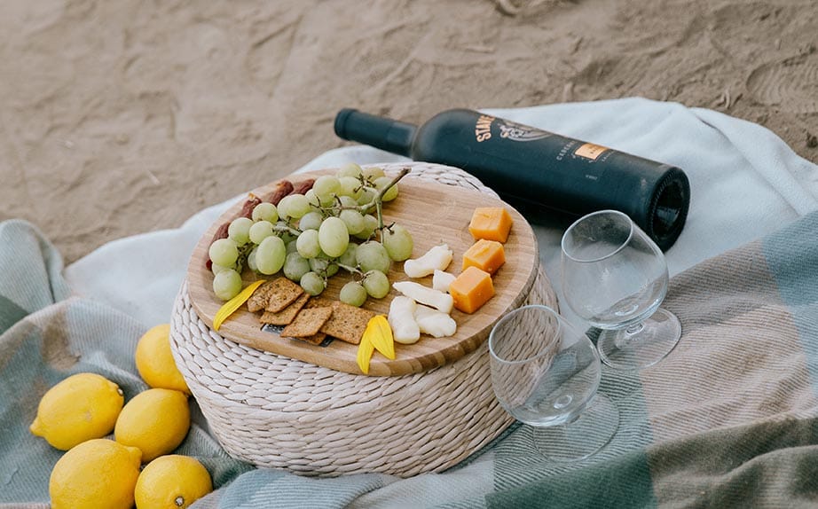 wine-and-cheese-picnic-on-the-beach