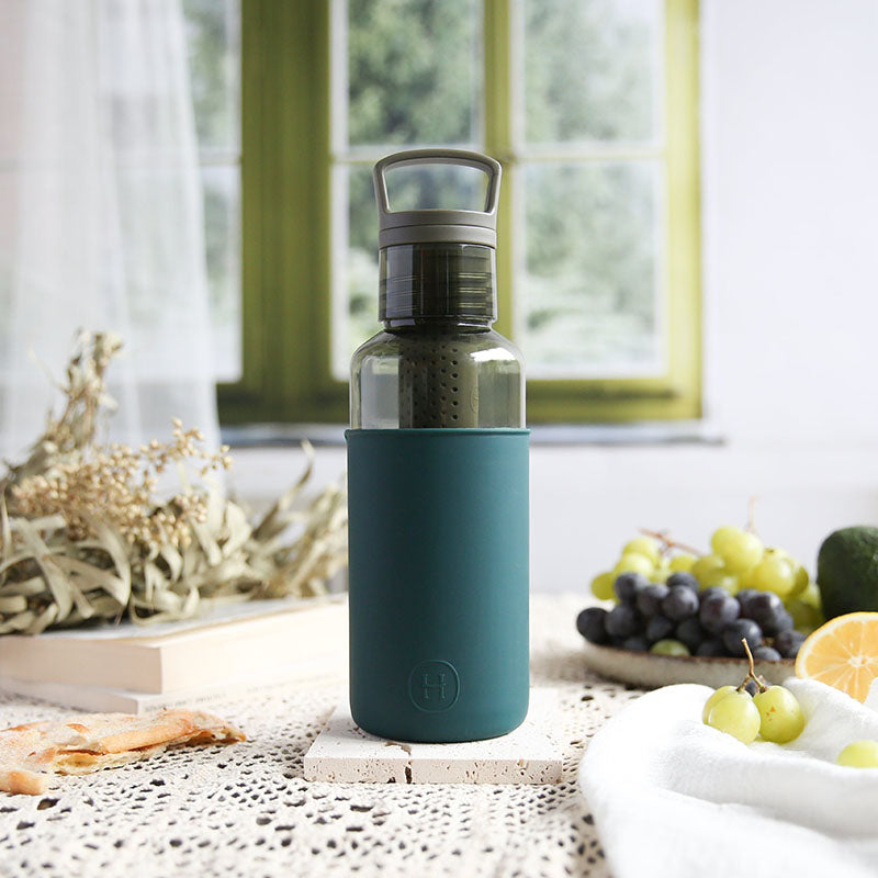 Clear Reusable Water Bottles with Infuser - Charcoal 20 oz Seaweed Green